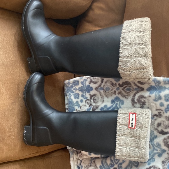 Black Hunter Boots - Picture 2 of 5